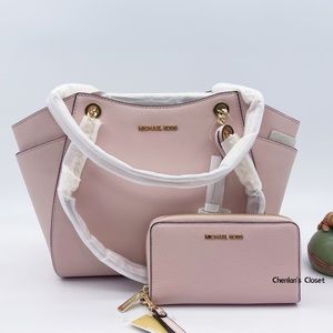 🌸NeW! Michael Kors Chain Tote Set